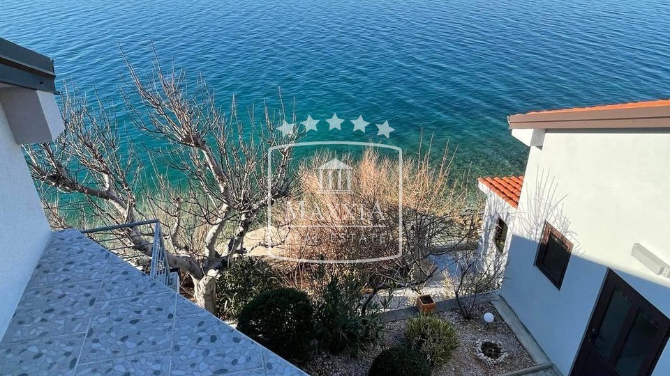 Umgebung von Starigrad - Haus 3 Wohnungen erste Reihe zum Meer! 450.000€