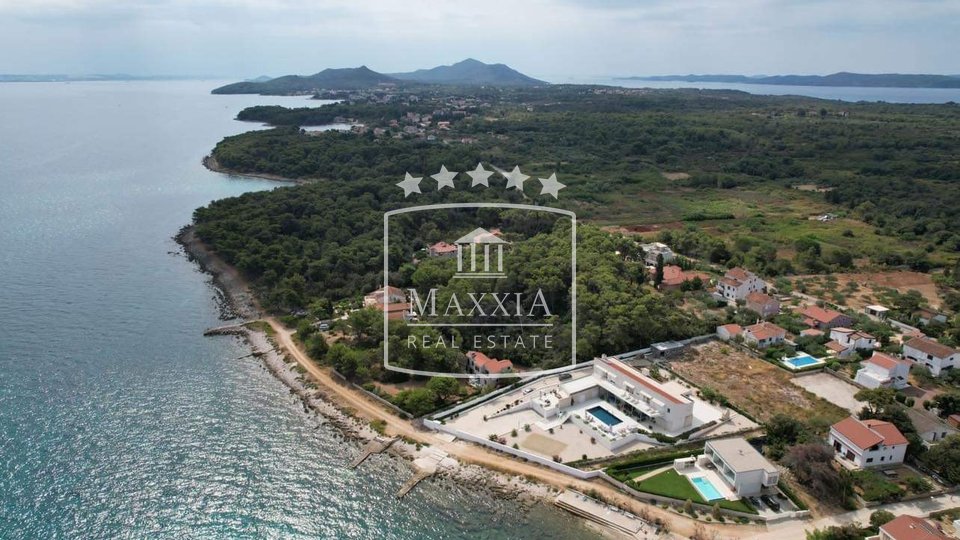 Ugljan - izvrsna mediteranska kuća 275m2, blizina mora! 385000€