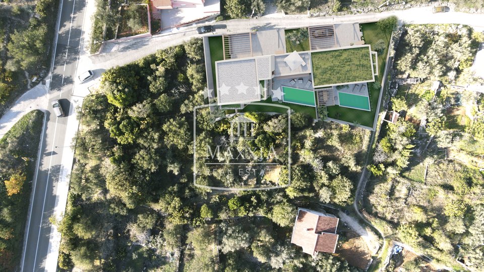 Preko - Villa mit Pool und großem Garten mit Meerblick! 750000 €