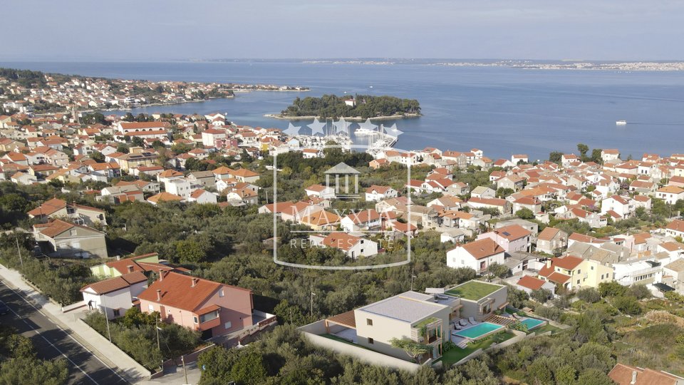 Preko - villa with pool and spacious garden overlooking the sea! 750000 €