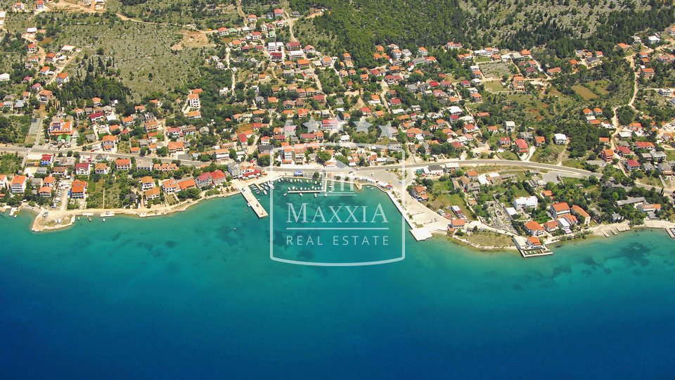 Starigrad, Paklenica - 1,5-Zimmer-Wohnung mit Garten und Balkon 100 m vom Meer entfernt! 95000€