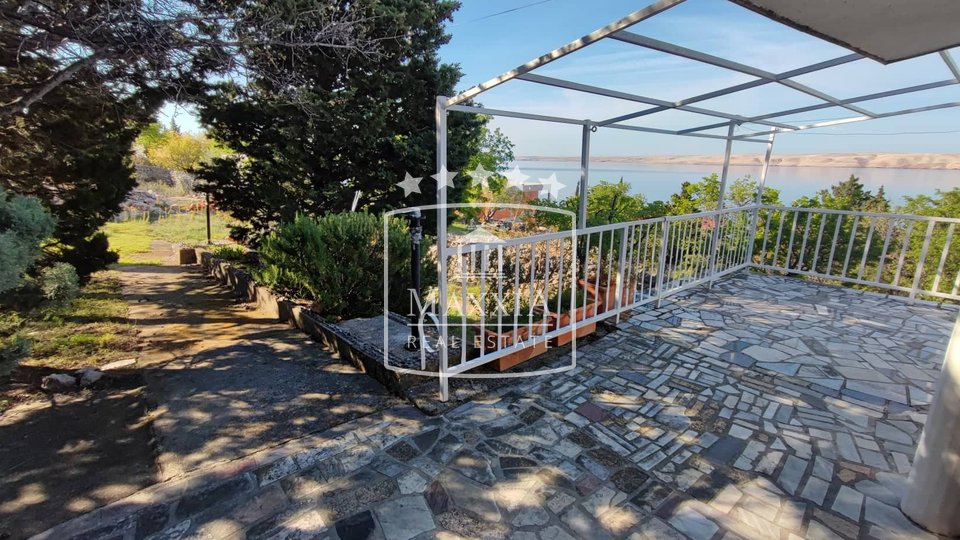 Barić Draga - one-story house only 90m away from the sea on 715m2 of land! 179000€