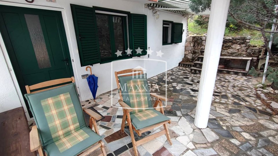 Barić Draga - einstöckiges Haus nur 90 m vom Meer entfernt auf 715 m2 Grundstück! 179000€