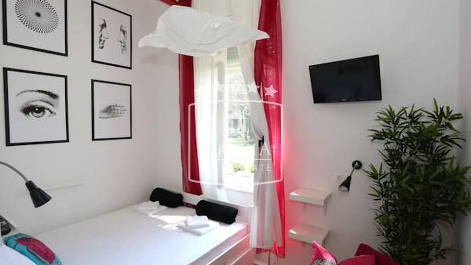 Zadar - Relja exceptional hostel with well-established business, location !! 440000€