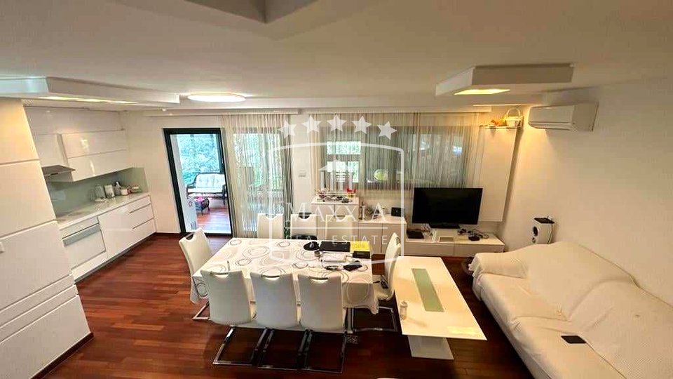 Seline - modern apartment with a large terrace, sea view! 220000€