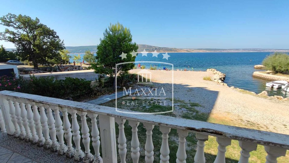 Seline - studio apartment of 34 m2 FIRST ROW TO THE SEA! 95000€