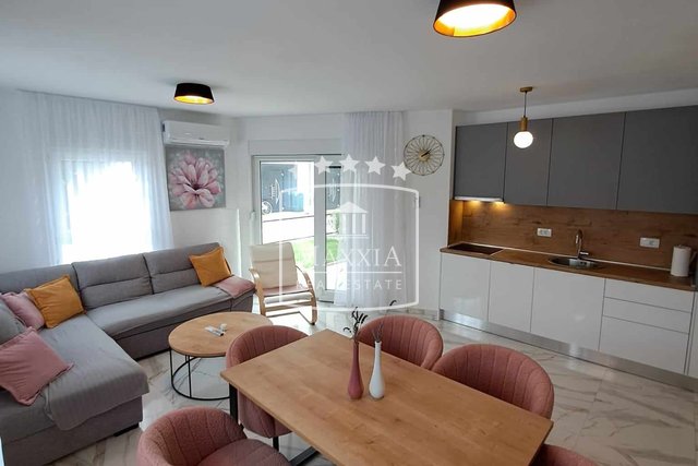 Sukošan - NEWLY BUILT three-bedroom apartment 50m away from the sea! 340000€