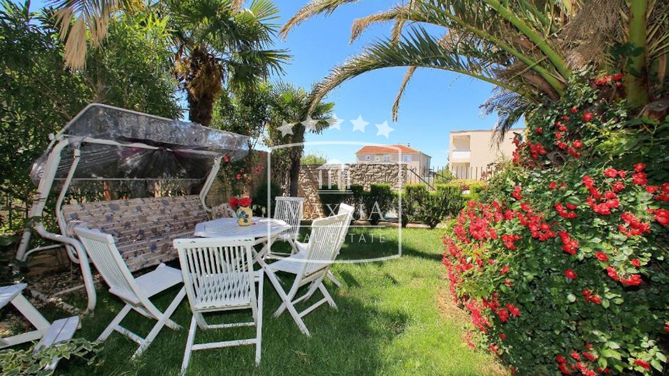 BIBINJE - Modern villa of 640 m2, only 80m away from the sea! SEA VIEW! 2100000€
