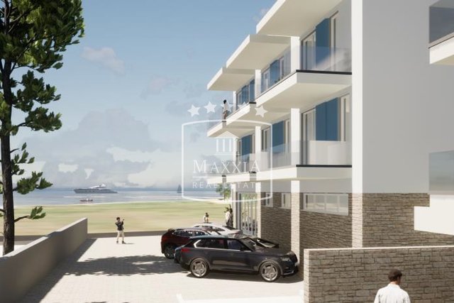 New construction! Luxury, modern villa of 286m2 sea view! € 773,000