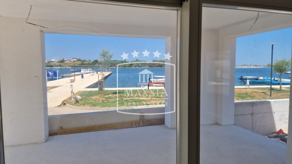 NIN - NEW Modern villa with a pool 1st row to sea! Newly-built! €1.500,000