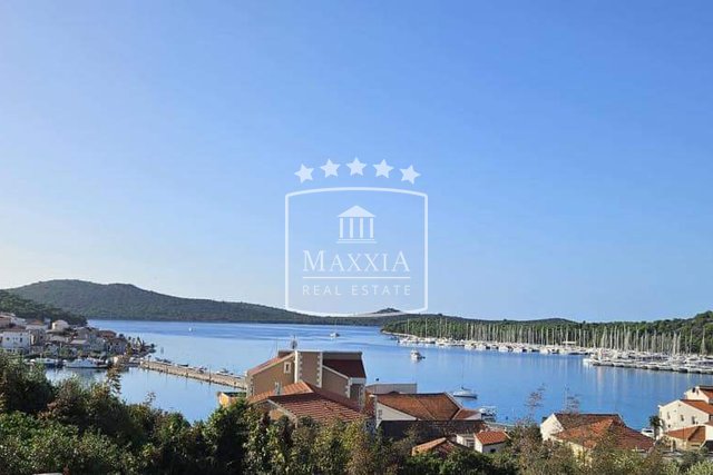 Rogoznica - luxurious apartment of 77m2 with a garden! Sea view! €410000