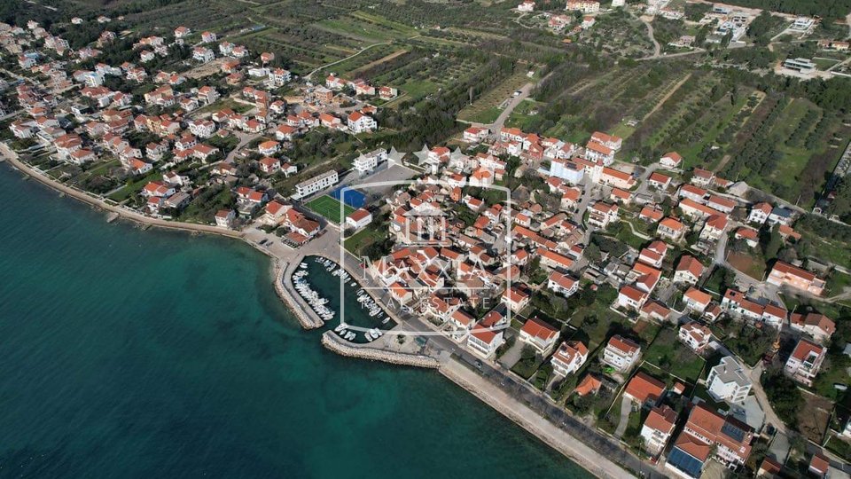 Zadar, Diklo - kuća - višeetažni stan 120m2 u blizini mora! 255000€