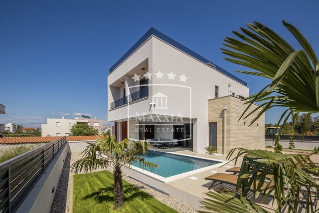 Zaton - Luxury villa with a pool and a sea view; new building! 1150000€