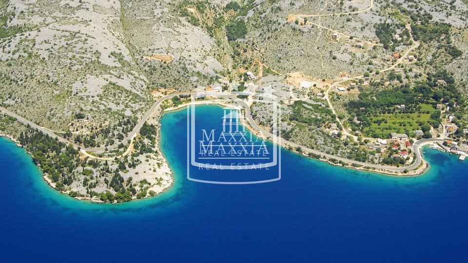 Starigrad Paklenica - building land of 1470 m2, 400m away from the sea!176000€