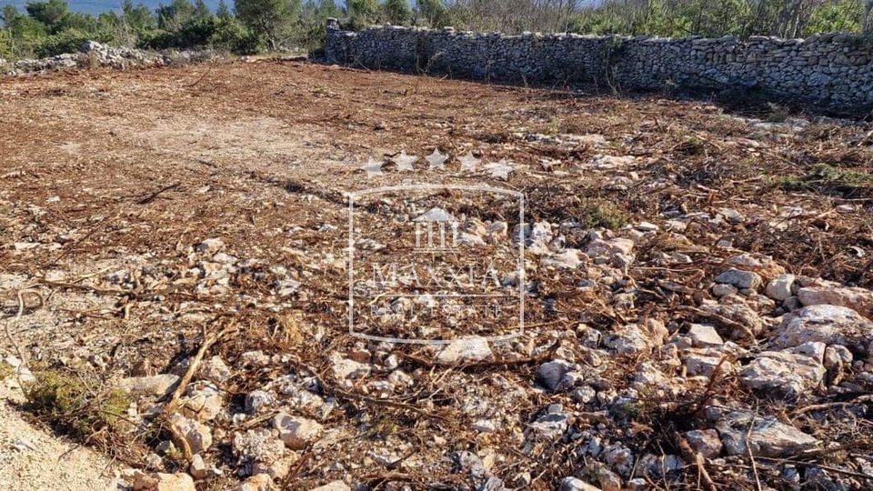 Pridraga - building plot of 517m2, by the road to the sea! 62900€