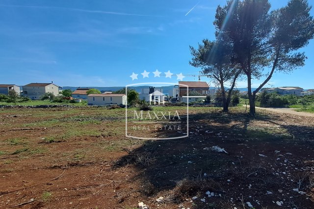 Turanj - Building plot of 1080m2, 220m away from the sea! 222500€
