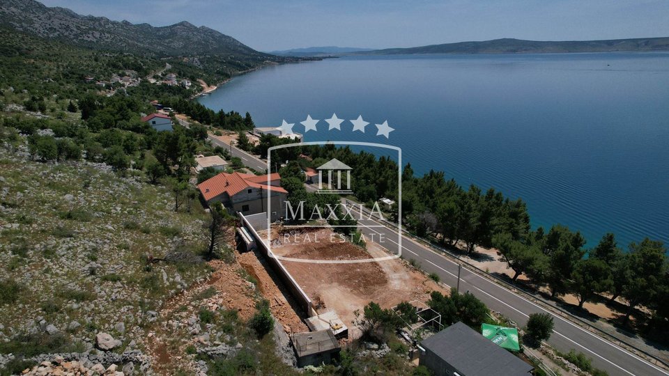 Starigrad Paklenica - Building plot of 850m2 with conceptual design and a building permit! 197000€
