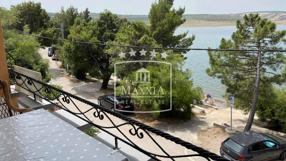 Rovanjska - FIRST ROW TO THE SEA house 398m2 with several apartments! 738000€