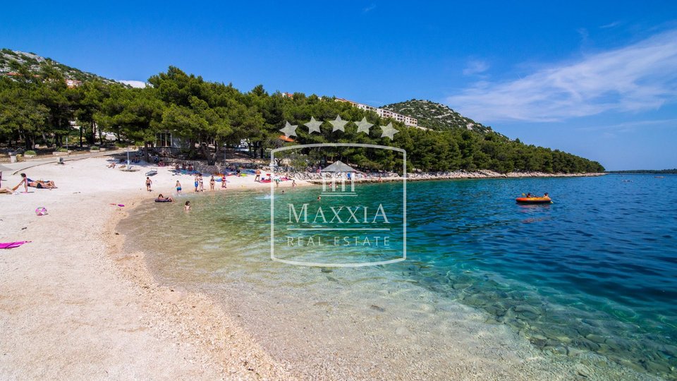 Pakoštane - Drage, vila prvi red do mora, plaža 30m! 1600000€