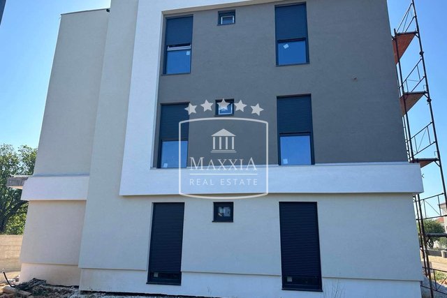 Starigrad - New modern apartment 105m2 sea view! 315000€