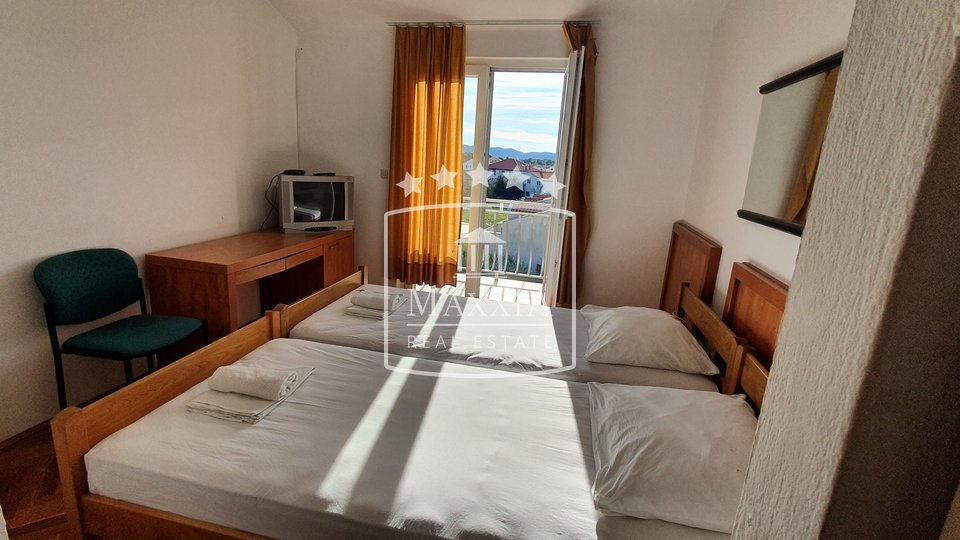 Biograd na Moru - hostel with 18 rooms, established business, OPPORTUNITY! 490000€