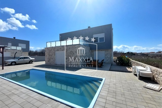 Privlaka - Moderna villa s bazenom 197m2  - 499000€