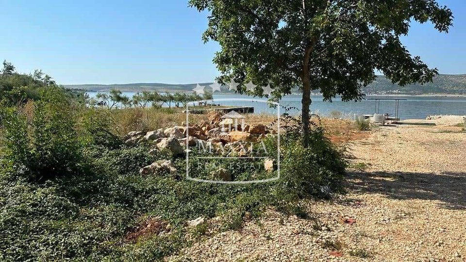 Seline - building plot of 1617 m2, FIRST ROW TO THE SEA! 449000€