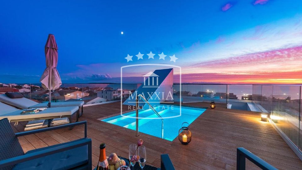 Mandre – eine Luxusimmobilie mit Dachterrasse und Swimmingpool! 749000€