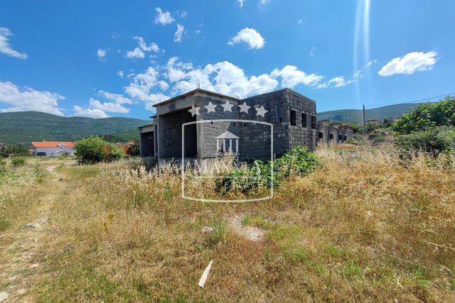 Dům, 361 m2, Prodej, Obrovac - Gornji Karin
