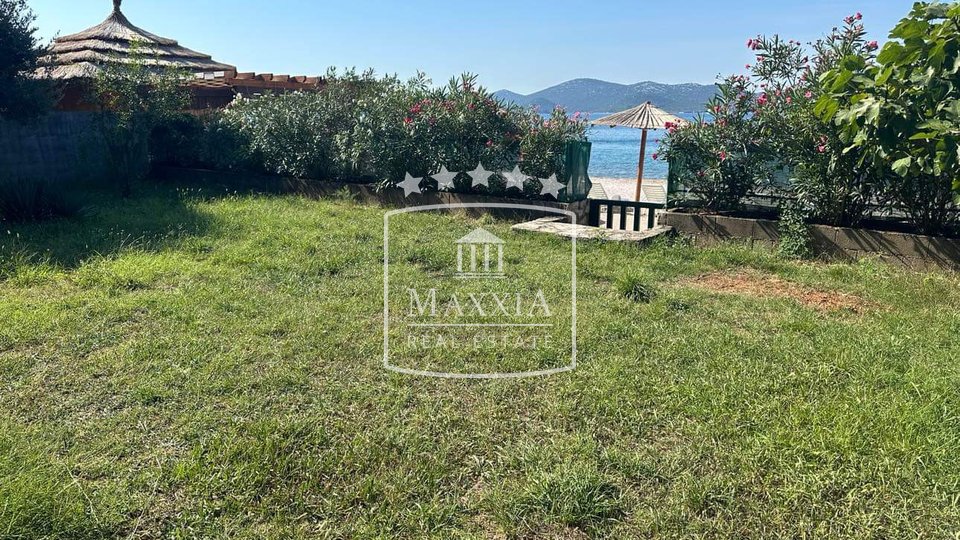 Biograd n/m - house first row to the sea with 6 apartments on the beach! 890000€