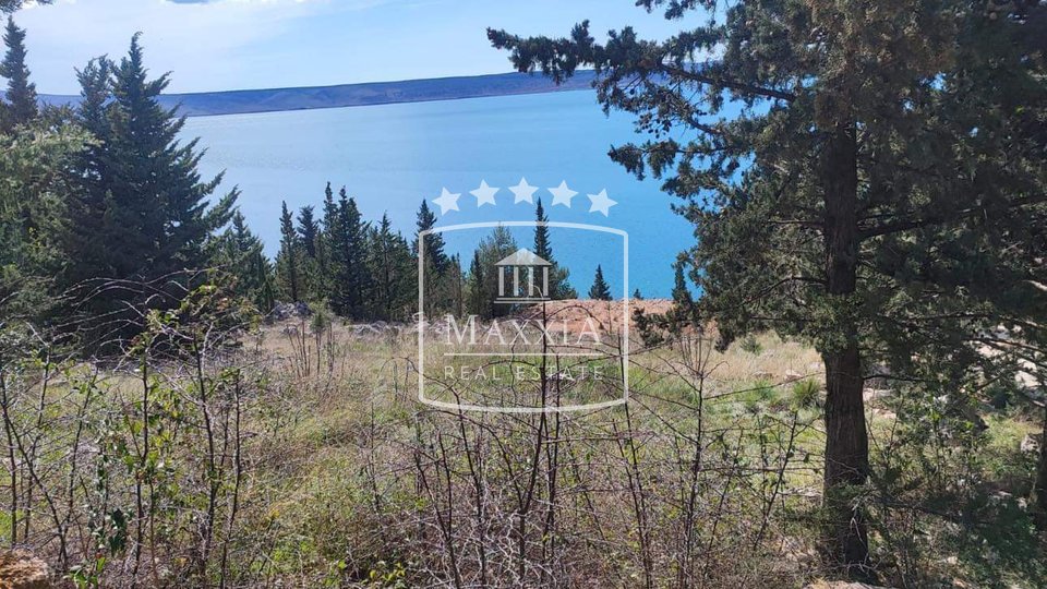 Starigrad - exclusive building plot of 1937m2 first row to sea!! €890000