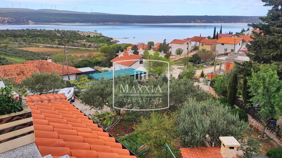 Kruševo - kvalitetna kuća sa velikim dvorištem, otvoren pogled na more! 470000€