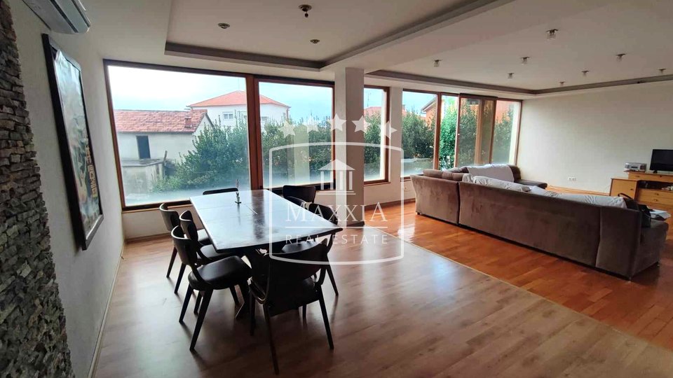 Petrići - house with 3 condominium apartments great location! 549000€