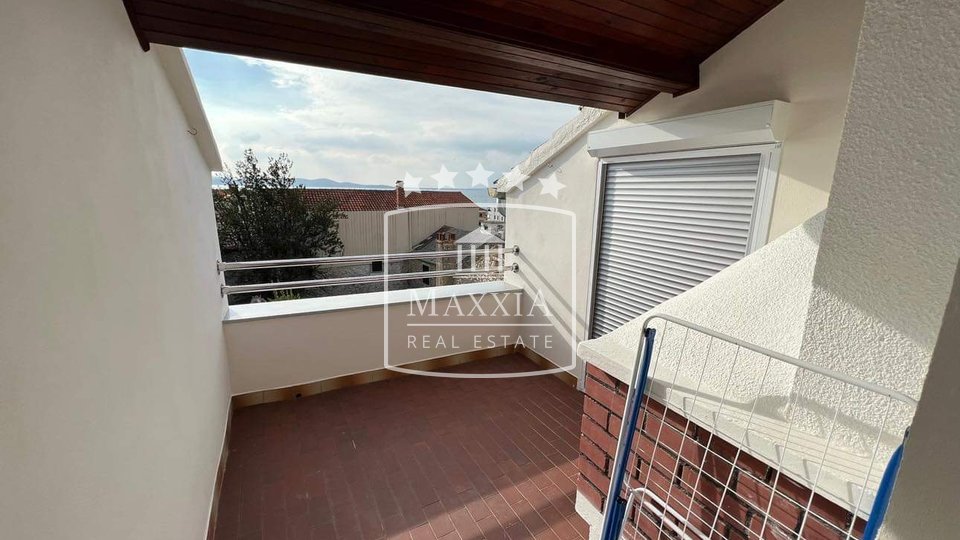 Zadar, Diklo - house of 120m2 in the city center,100m away from the sea! 255000€