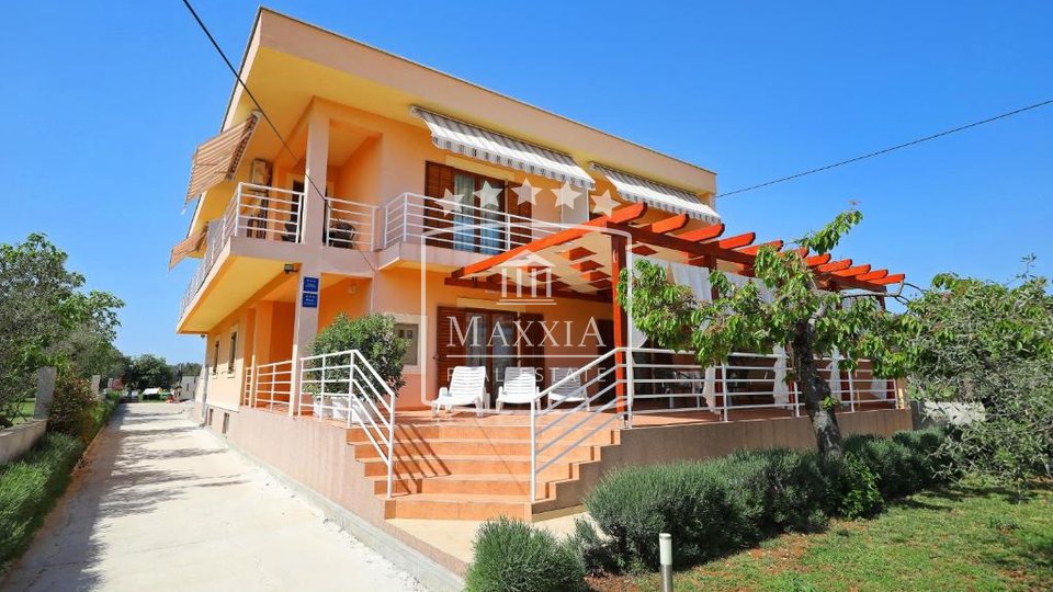 Sukošan - Moderna apartmanska kuća sa saunom - 970000€