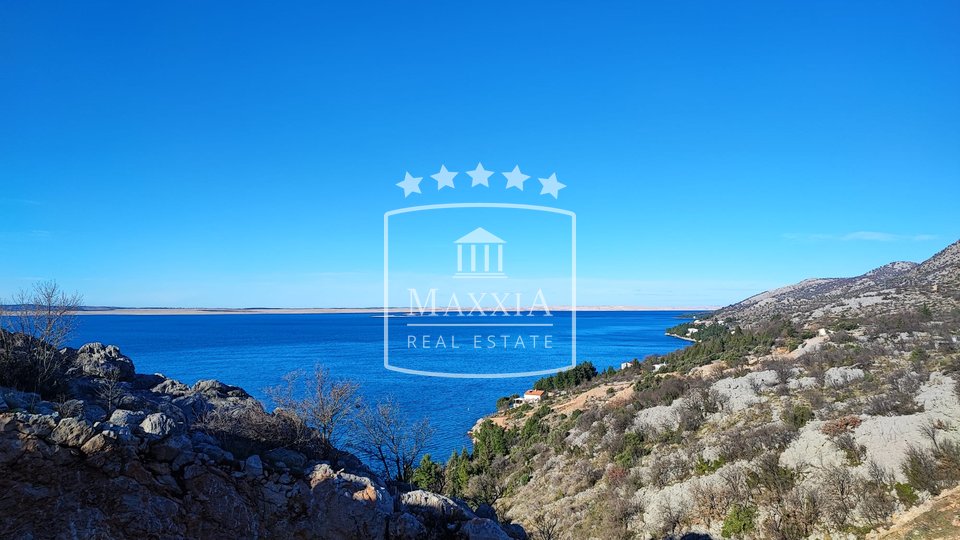 Starigrad - building plot with a building permit 100m away from sea! 110000€