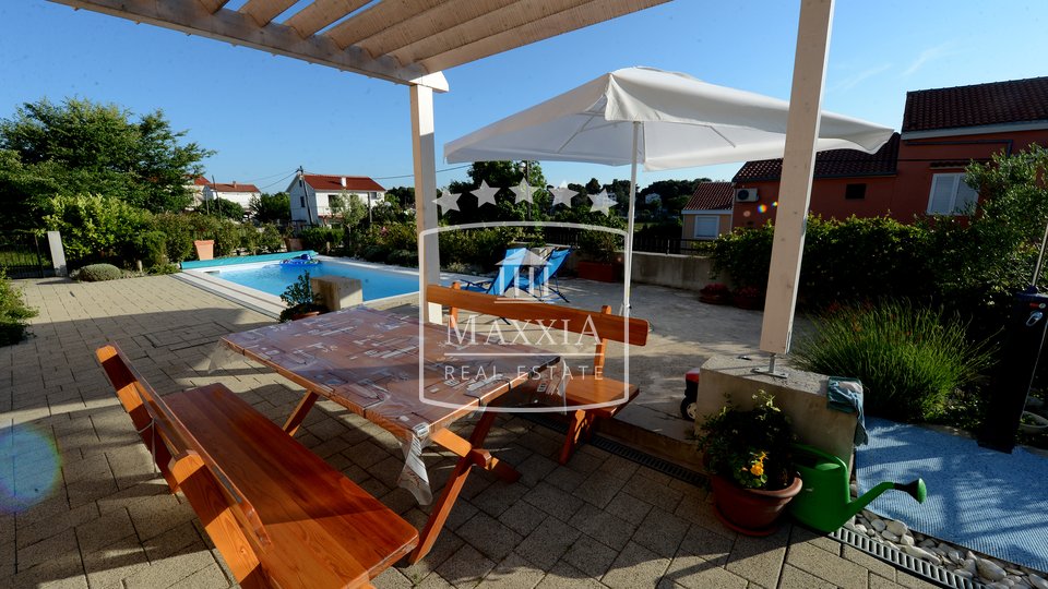 Petrčane - luxurious villa of 340m2 overlooking the sea! 790000€