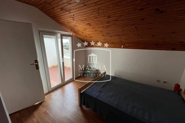 Zadar, Diklo - Haus - mehrstöckige Wohnung von 120m2 in Meeresnähe! 255000€