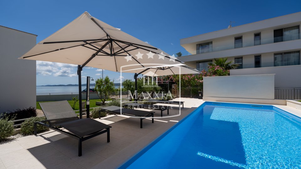 Sukošan - prestigeträchtige Villa am Meer 586m2 mit Pool! Exklusiv! 2 500 000 EUR