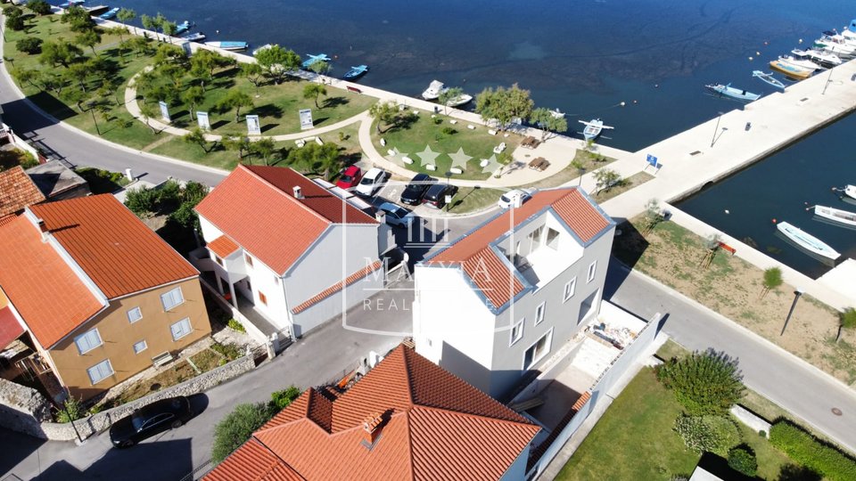 NIN - NOVO villa s bazenom prvi red do mora! Novogradnja! 1.600.000 €