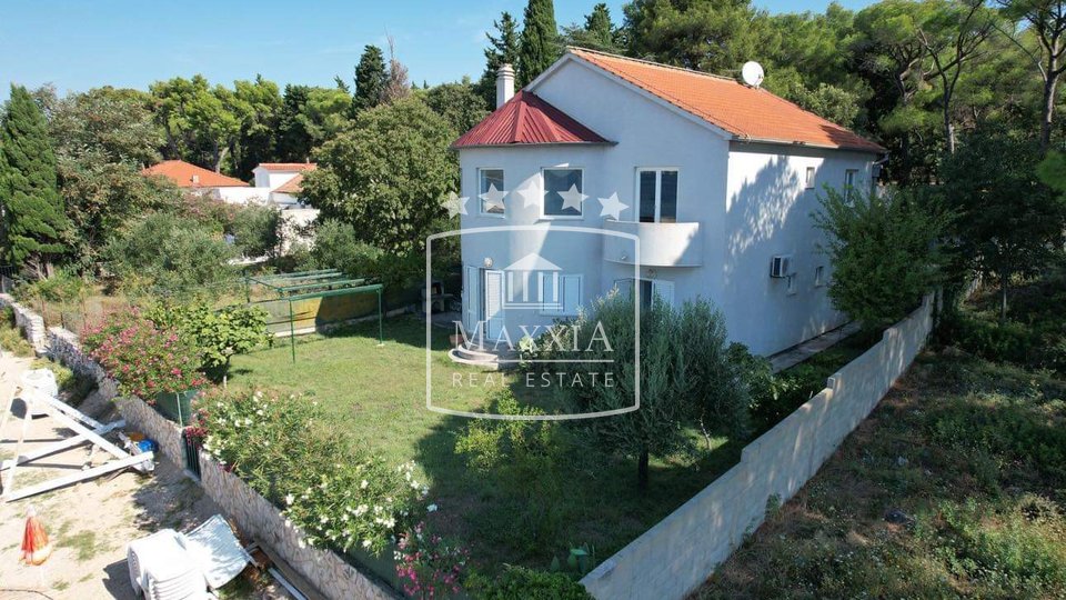 Biograd n/m - house first row to the sea with 6 apartments on the beach! 890000€