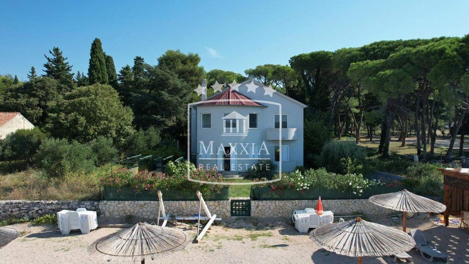 Biograd n/m - house first row to the sea with 6 apartments on the beach! 890000€