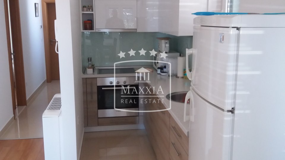 Zaton - Apartmanska kuća 362m2 sa 6 apartmana ODLIČNA PRILIKA!! 699000€