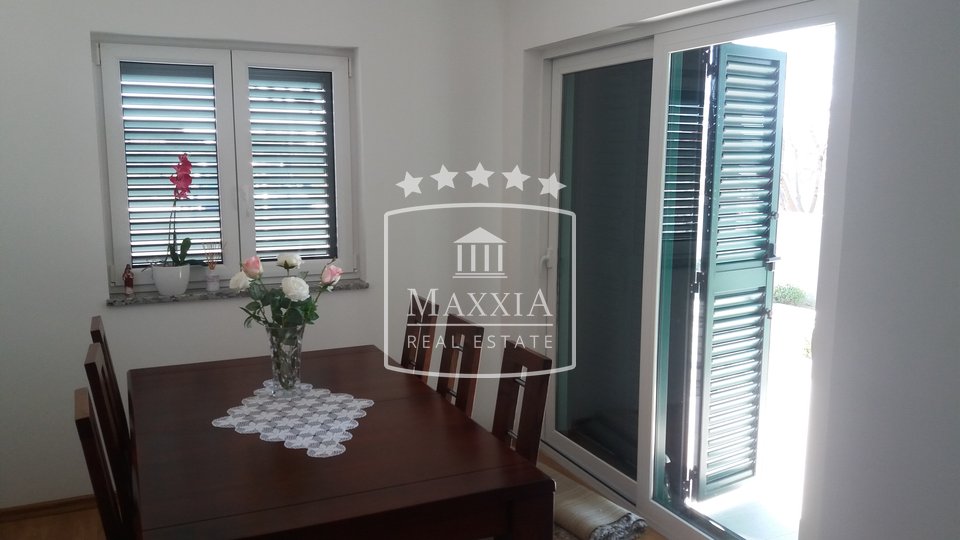 Zaton - Apartmanska kuća 362m2 sa 6 apartmana ODLIČNA PRILIKA!! 699000€