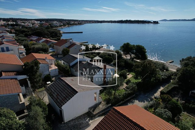 Petrčane - holiday home of 70m2 second row to sea! Top location! €280000