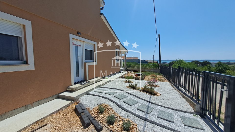 Vrsi - One-story house of 125m2 with a sea view! 399000€