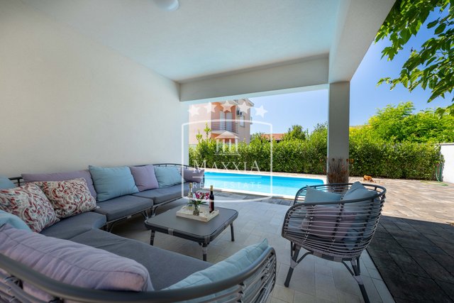 Privlaka - modern villa 4 residential units with swimming pool!! €495,000