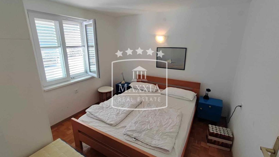 Starigrad - attracitve house city centre, open sea view! €398000