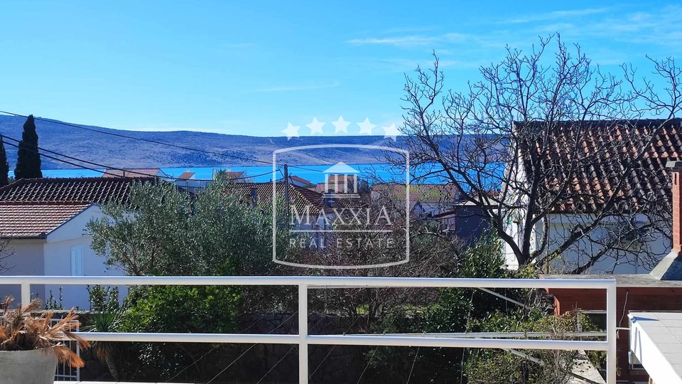 Starigrad - attracitve house city centre, open sea view! €398000