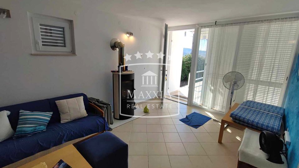 Starigrad - attracitve house city centre, open sea view! €398000